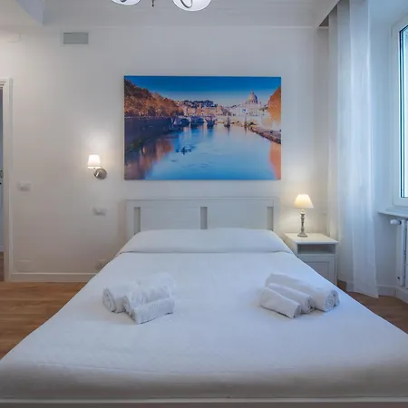Benny Gold - Domus Apartmán Řím