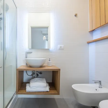 Benny Gold - Domus Apartment Rome